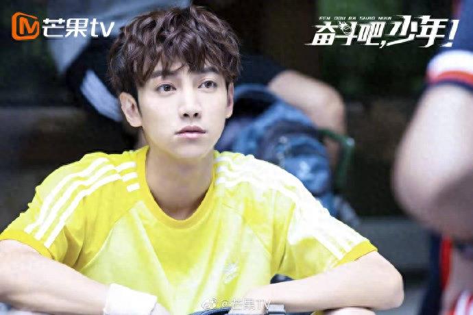 《奋斗吧少年》育青九子高清剧照来袭,清爽运动系少年帅