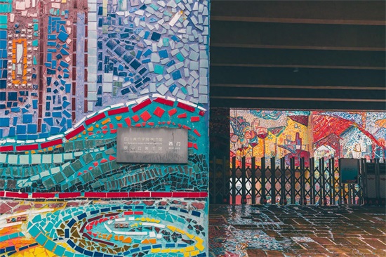 「旅游推荐」重庆川美涂鸦一条街，当今中国最大的涂鸦艺术作品群