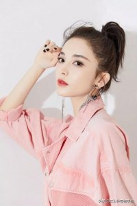 ​有一种高级感叫做猫眼美甲，基础款都气质满分，精致女孩别放过