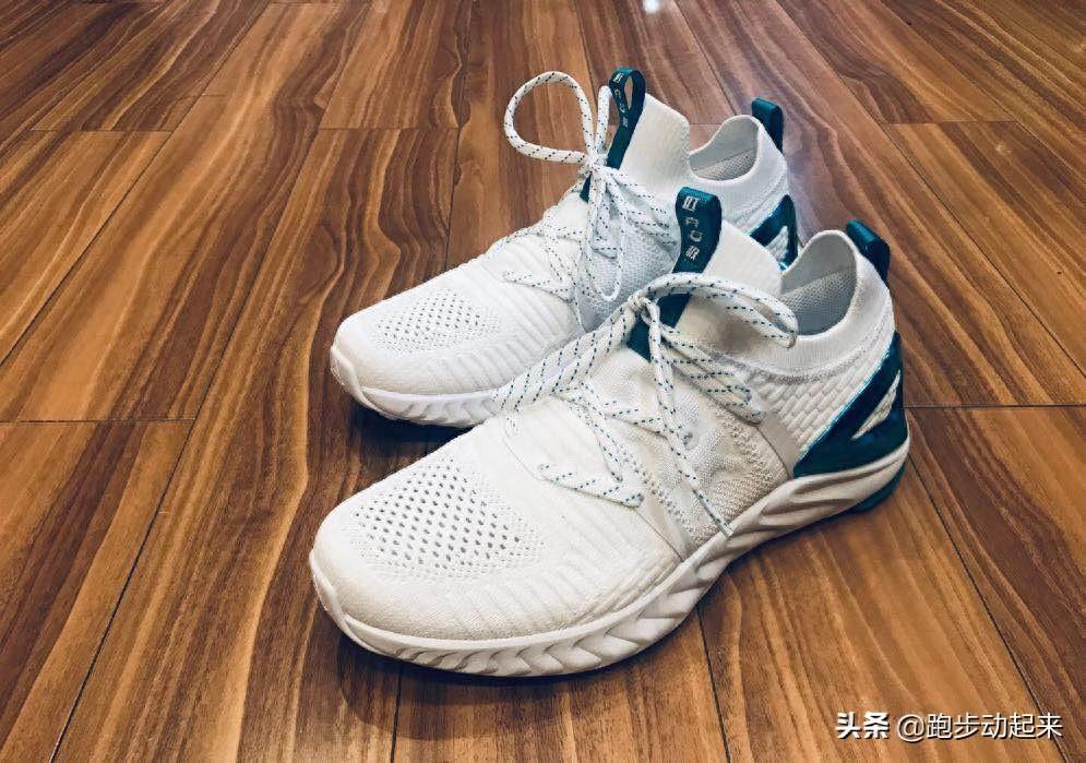 匹克太极跑鞋,还有一双值得期待的马拉松顶级碳板轻量竞速跑鞋