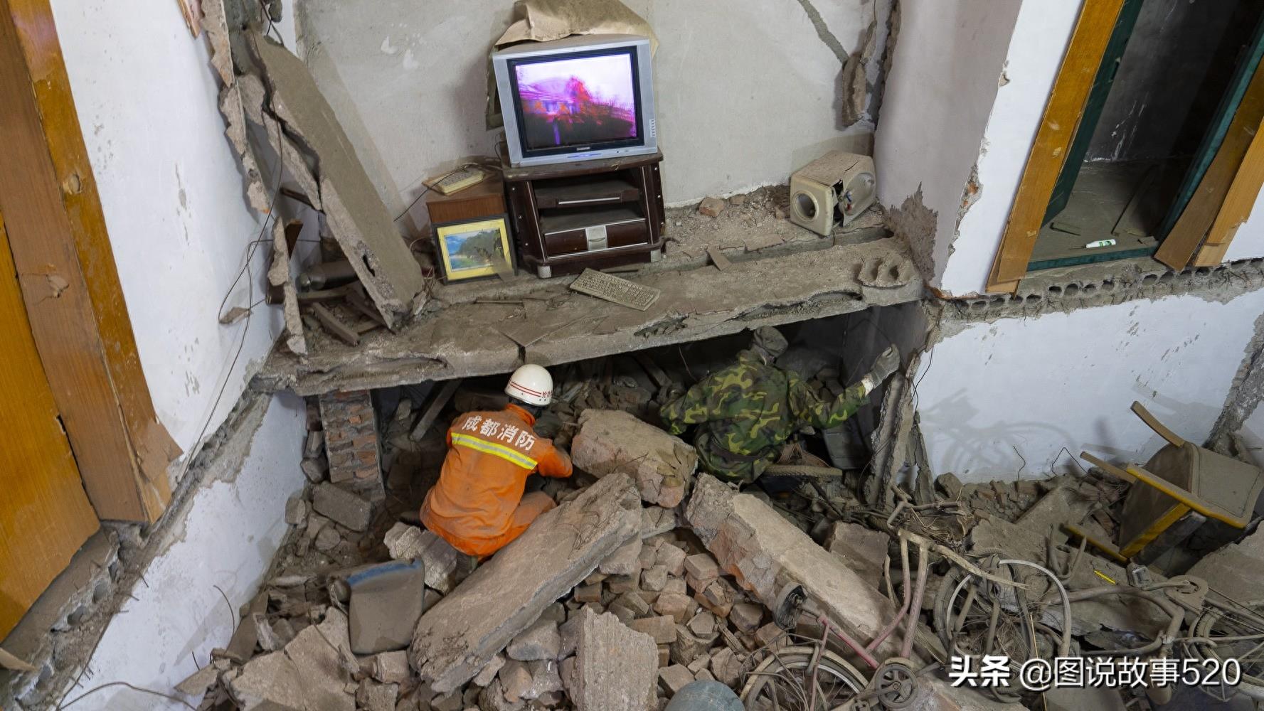 看一次痛一次:汶川11张老照片再现当年地震情景,张张戳泪