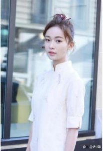 ​赵丽颖获得飞天奖后,于正找热度,称吴谨言想模仿她，成毅也被提及，谁更胜一筹？