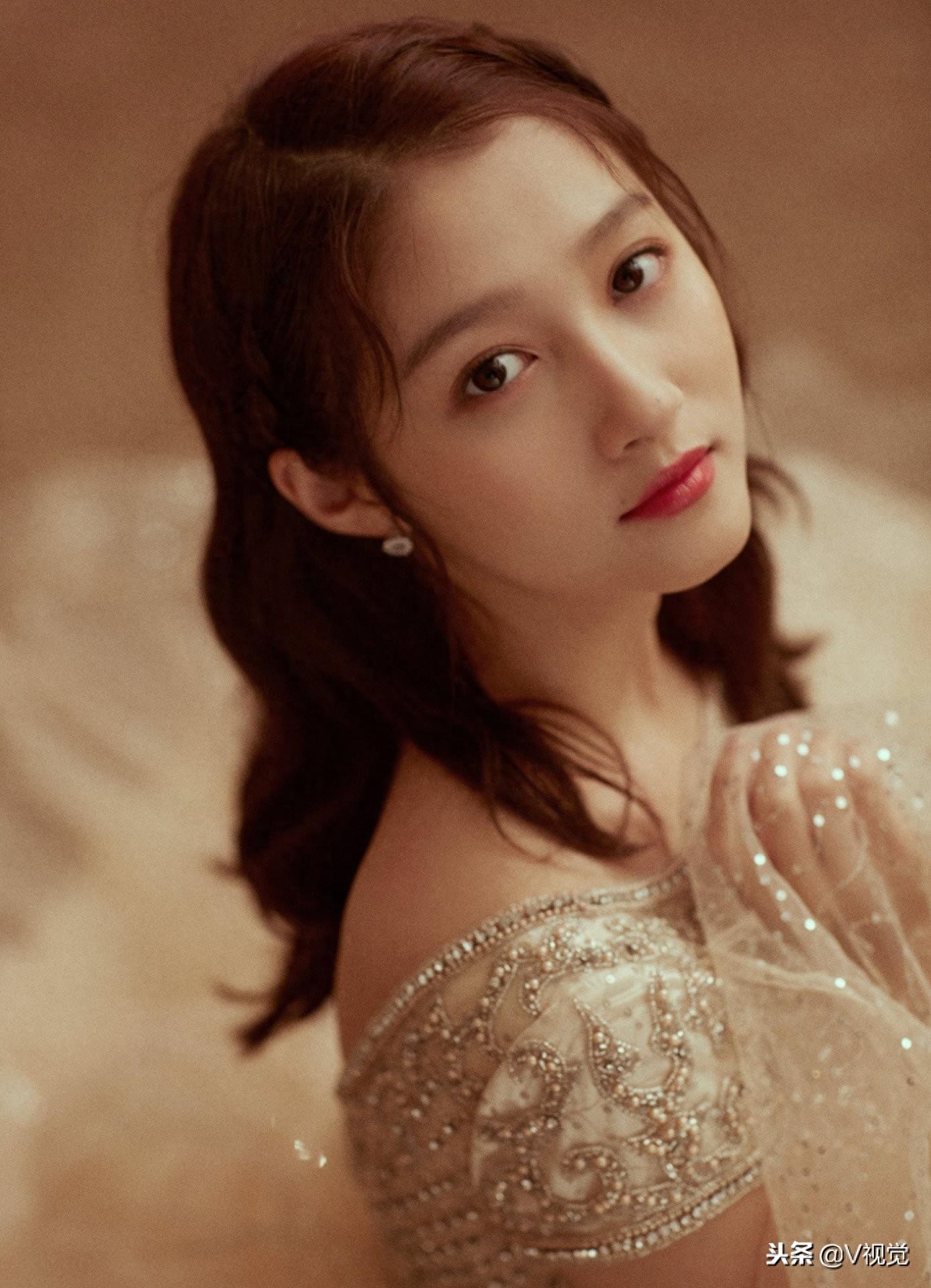 刘诗诗、袁姗姗、关晓彤、马小倩 、佟丽娅等主演《怪侠一枝梅》