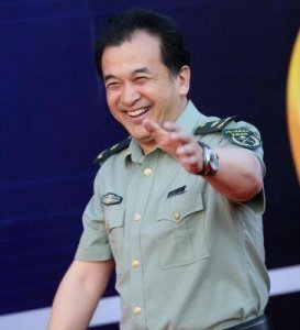 ​黄宏：从小品明星到军人生活，受贿传闻背后的真相揭秘