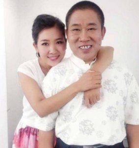 ​丑星杜旭东曾因外貌受调侃，却娶到美丽妻子，令人艳羡