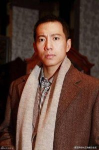 ​33岁成名，35岁遭遇拍戏意外坠马瘫痪，怀孕女友始终相伴，遗憾未举办婚礼