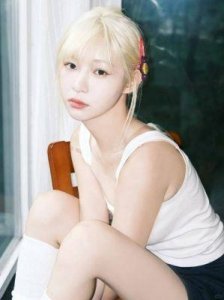 ​揭秘痞幼走红之谜，其凭借性感形象引发关注