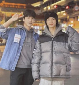 ​小童星石悦安鑫：9岁才华横溢，背后有名导演外公和演员舅妈