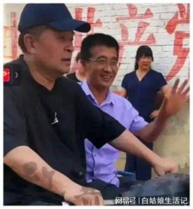 ​65岁毕福剑喜得贵子，儿子已入园，父子俩罕见同框照片流出