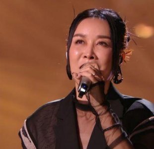 ​那英丈夫背景强大，才华出众，能力强，疼爱继子如己出，宠溺妻子