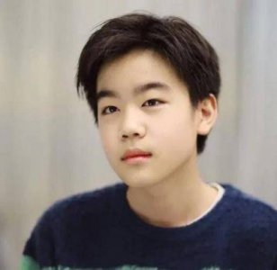 ​韩昊霖的真实身高及个人资料曝光，网友：原来他这么高！