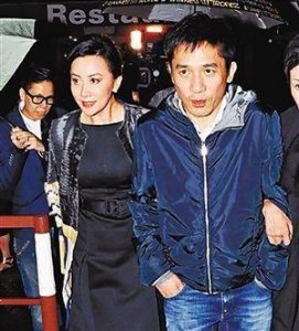 ​白龙王曾接待过众多信徒，却唯独未见过这两位中国香港著名明星