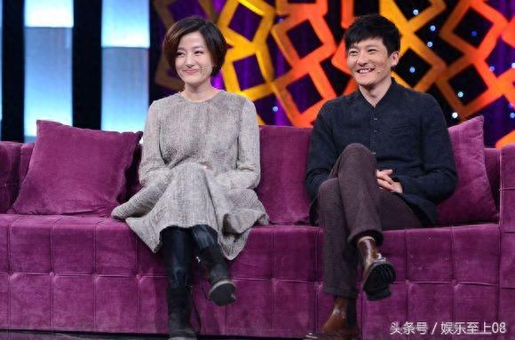 38岁郭京飞的妻子鲍莉近照,美貌不输姐姐鲍蕾