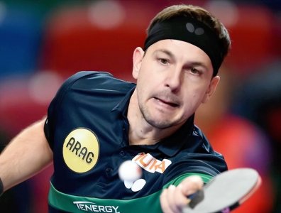 ​官宣！42岁男乒世界冠军退赛，曾多次打败中国队，如今伤病不断