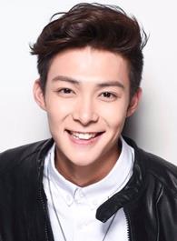 21岁的新晋小生张铭恩，老九门中帅帅的张副官