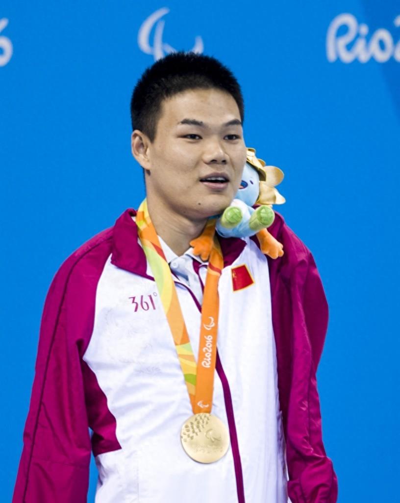 游泳——郑涛打破S6级男子100米仰泳世界纪录