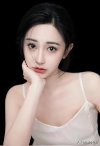 ​朱圣祎，靓丽清秀的混血美女，绝美容颜，性感身材，太漂亮啦