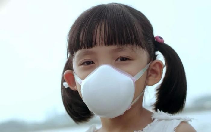 98.4%过滤率,主动送风不闷不勒,这款电动防护口罩给全家一份安心