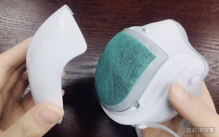 98.4%过滤率,主动送风不闷不勒,这款电动防护口罩给全家一份安心