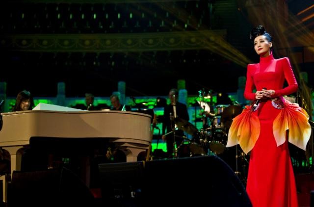 朱军为什么判八年了(37岁高龄为爱生女)