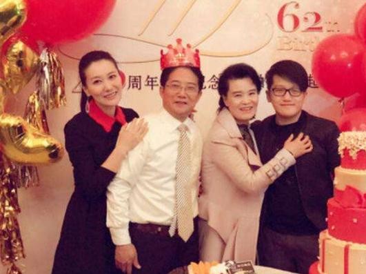 朱军为什么判八年了(37岁高龄为爱生女)