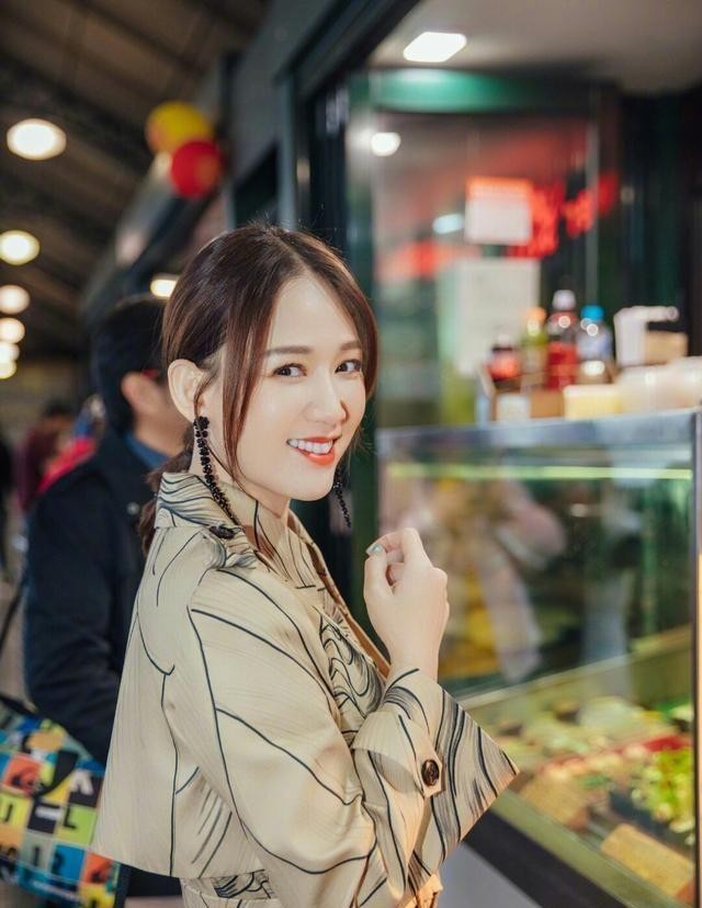 陈乔恩谈澳洲前男友:异地恋见不到面,是恋爱中一个很大的问题