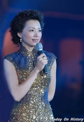 董卿的老公和孩子照片,董卿老公密春雷身价多少?本文共(1174字) 董卿的老公和孩子照片,董卿老公密春雷身价多少?本文共(1174字)