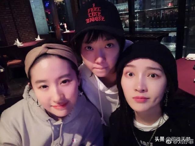 刘亦菲陈晓亲密（所以陈晓加了刘亦菲微信没有）(18)