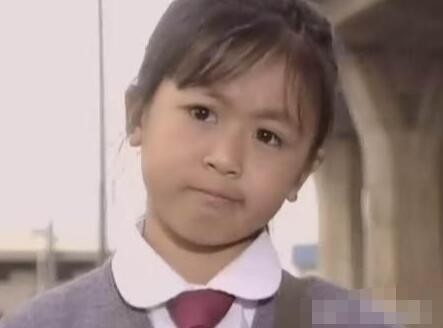 曹骏与她曾是知名童星，年少时演小苏麻喇姑，如今她成为喜剧演员