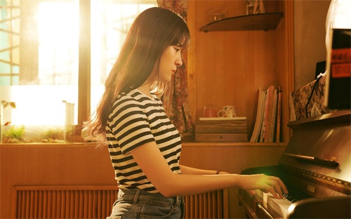 周放:我和《第二次拥抱》丁木木个性上哪哪都不像,很想演喜剧