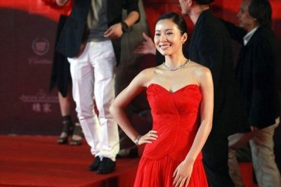 ​江一燕老公是罗红吗两人出轨真的吗 好利来老板罗红和江一燕结婚了吗