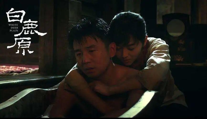 《人世间》后再出“王炸”,2025年一开年,雷佳音就赢到发麻了?