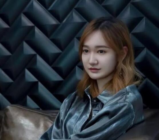 默读大致讲的什么故事