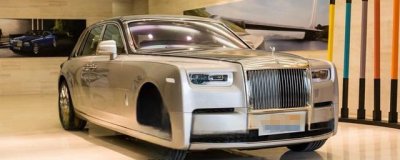 ​劳斯莱斯前面的标叫什么