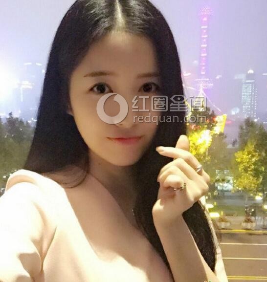 冯丽丽男朋友是谁 冯丽丽的胸多大