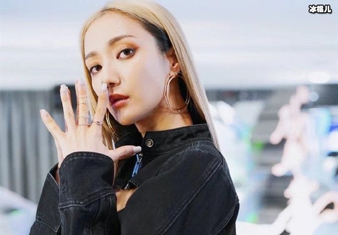 港姐王君馨的老公是谁