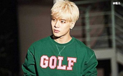 ​王嘉尔疑质问私生隐私问题，明星的隐私什么时候才能得到保障？