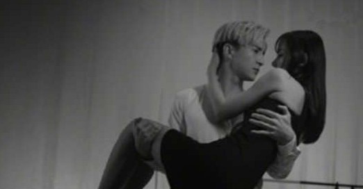 子望和薛之谦是什么关系 薛之谦搭档子望出演暧昧MV