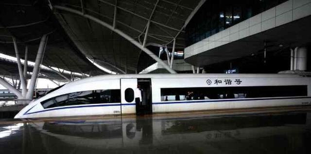 龙川火车站和高铁站是同一个站吗?-