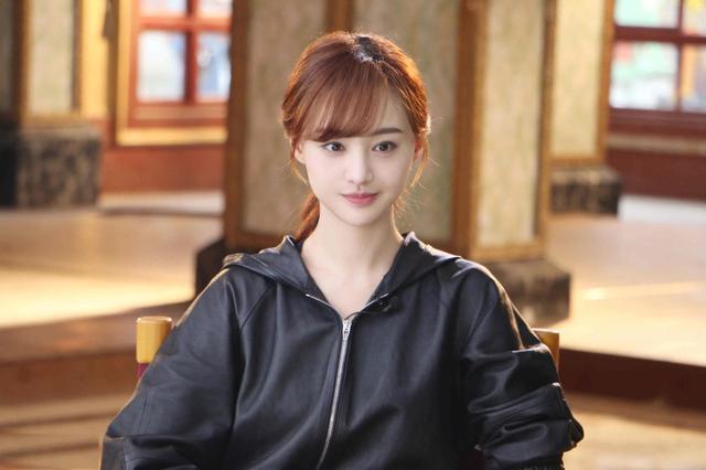 郑爽新书分告白，狂想和Ta说三部分！还有短文散句