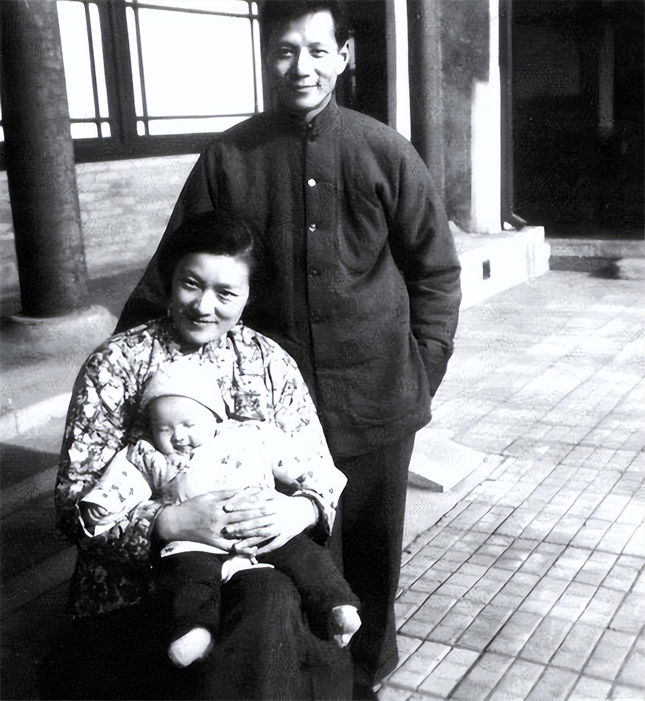 名门痞女洪晃：28岁嫁陈凯歌，4婚3离后终获幸福