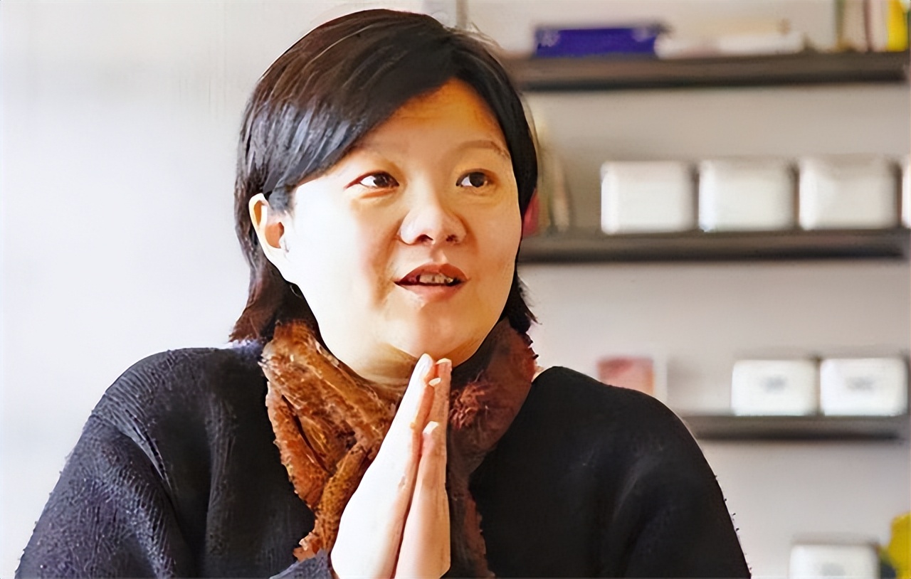 名门痞女洪晃：28岁嫁陈凯歌，4婚3离后终获幸福