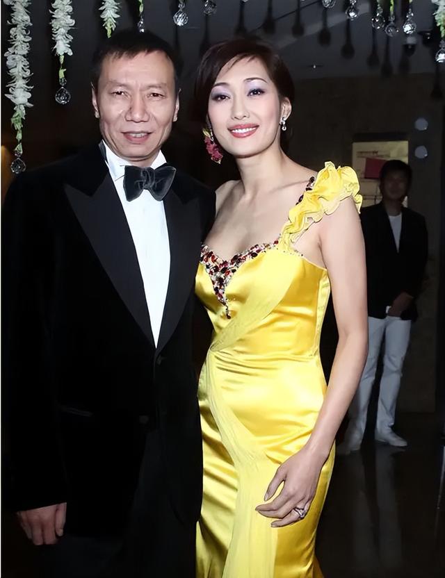 “性感女神”孟广美：43岁嫁给10亿富豪，她的人生有苦更有甜