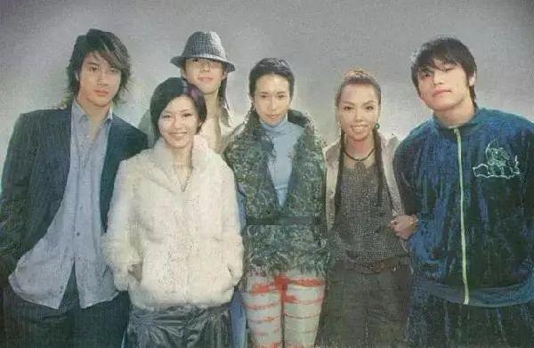 孙燕姿对比周杰伦（那年21岁的周杰伦）(6)