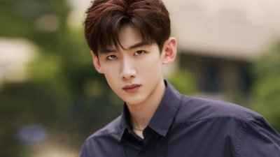 ​明星娱乐新闻近期盘点（2025.4.20明星娱乐爆料）