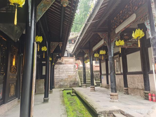 五、巴蜀文化――汉源花瑶故里―彭阳红岩革命旧址群的游览区；