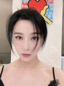 ​王学圻和范冰冰是怎么回事(范冰冰凸肚明显被指怀孕)