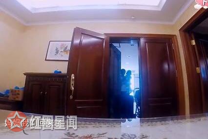 妈妈是超人杨子和小儿子现身 黄圣依和小儿子关系有点微妙