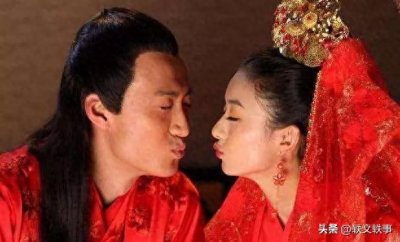 ​新婚夫妇说话说到天亮，小偷躲在床下一动不动，备受煎熬！