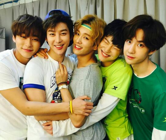 uniq组合发生了什么事